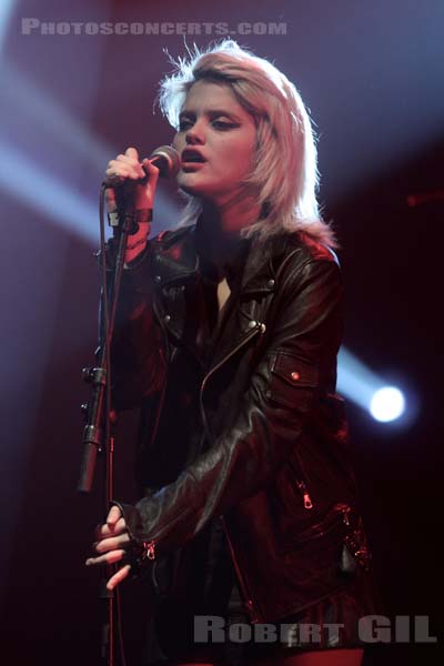 SKY FERREIRA - 2013-11-02 - PARIS - Grande Halle de La Villette - 